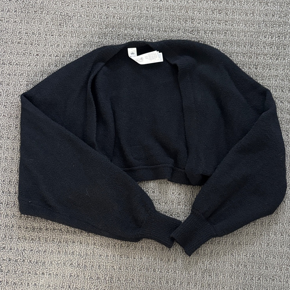 Alo Snuggle Up Sweater Shawl
